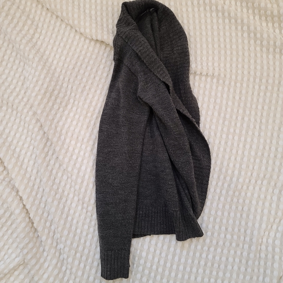 Charcoal grey cardigan, size small - Picture 3 of 5